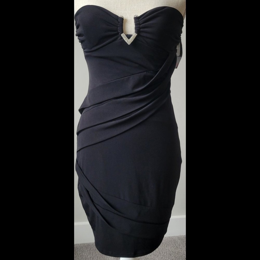 NWT | Formal/Cocktail Black Dress, with Rhinestone - M